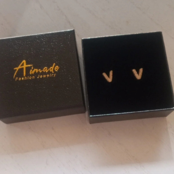 Jewelry - Letter V earrings fashion jewelry‎ new
